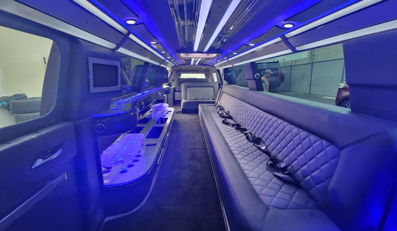 
								2023 Chevorlet Suburban Limousine By SPV full									